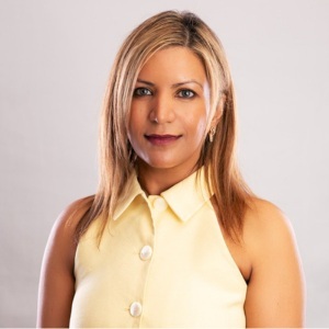 DrAmanKaur_Headshot